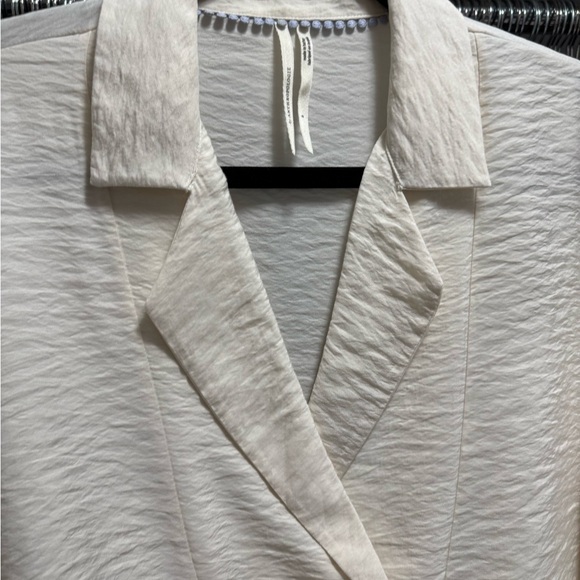 Anthropologie Cream Textured Blouse - Picture 2 of 5